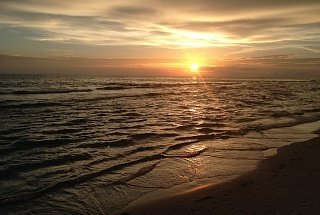 Оборудованный пляжОтелиЗакат на море