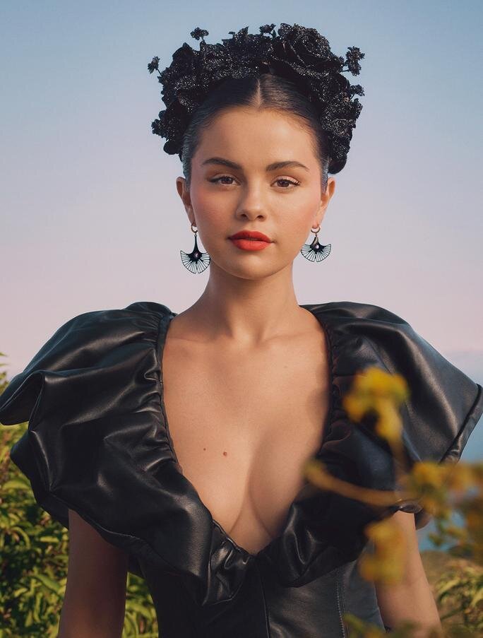 Источник фото: https://www.allure.com/story/selena-gomez-2020-cover-interview