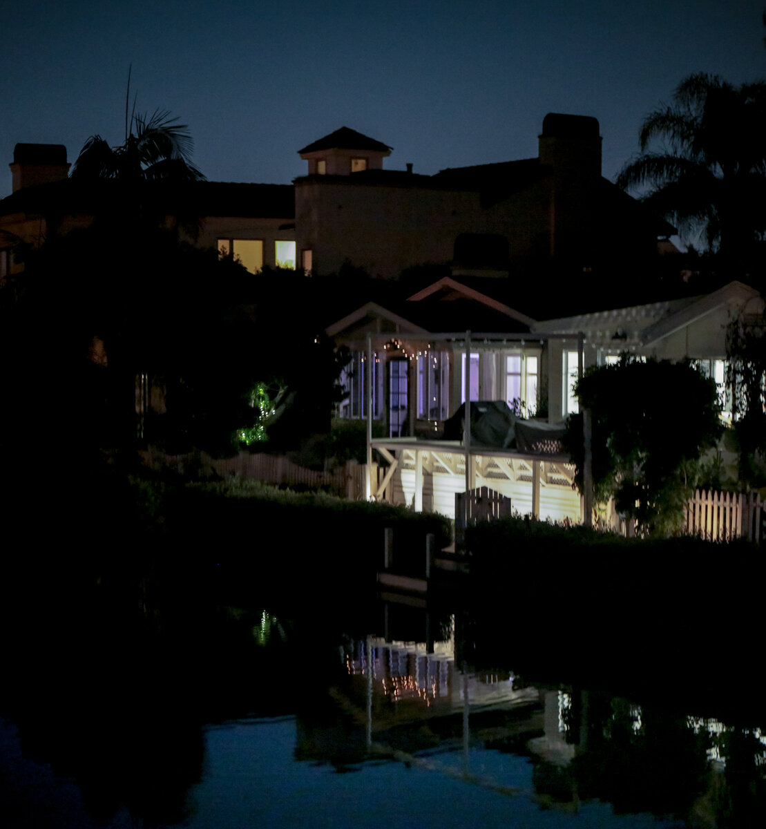 Ночь, отражения.