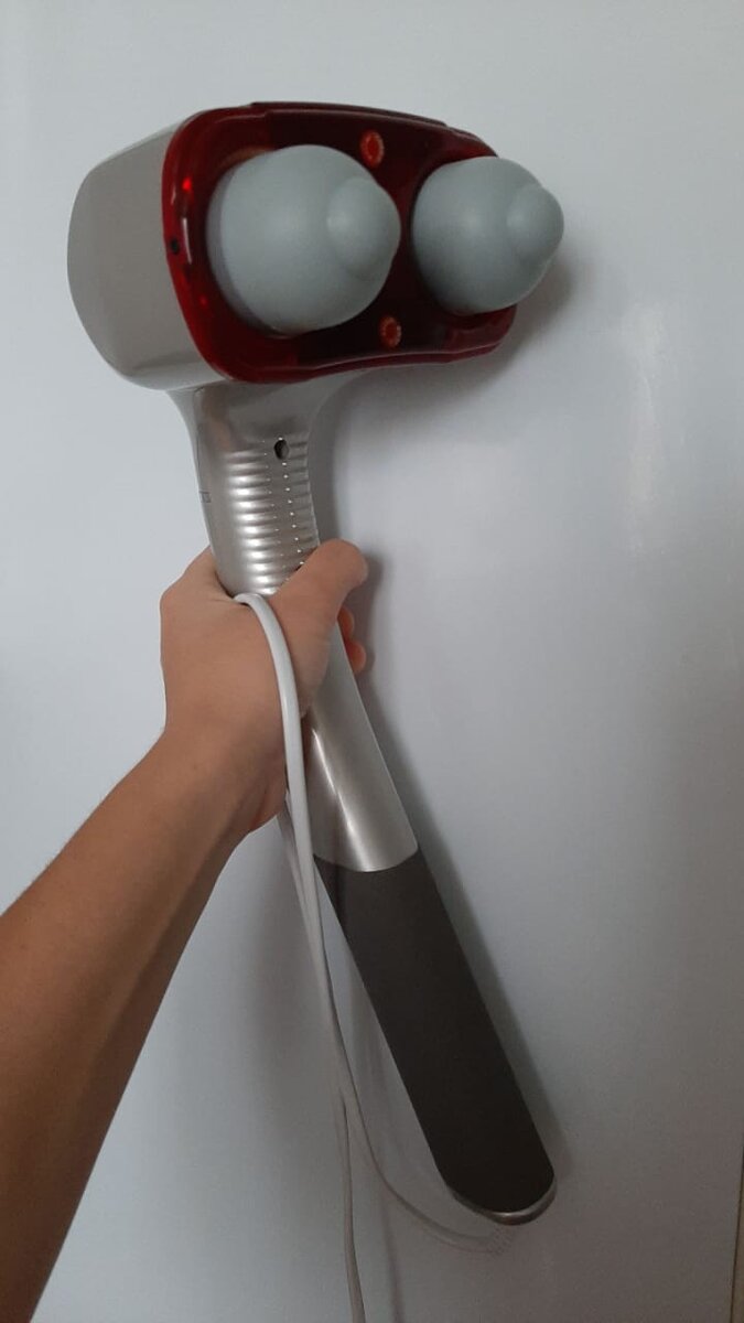 Можете сравнить размер массажера с размером женской руки.