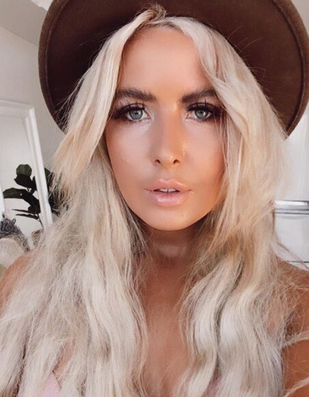 Фото: https://www.instagram.com/henny_moody/