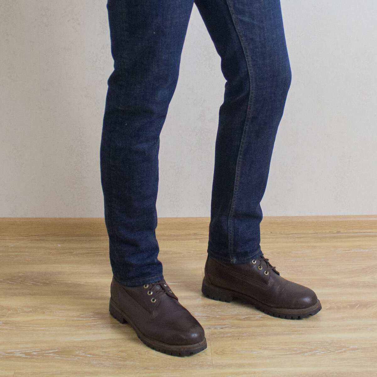 В городе не советую носить этот вариант, можно надеть в поход или когда снег выше лодыжки.