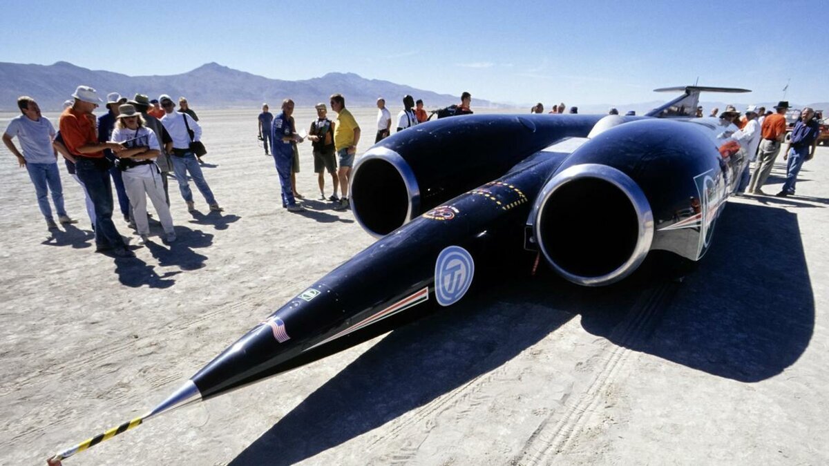 реактивный автомобиль thrust ssc