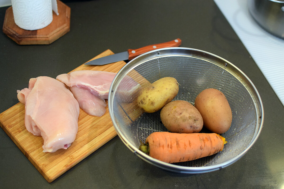 Отварные овощи и филе грудки (купила со скидкой)