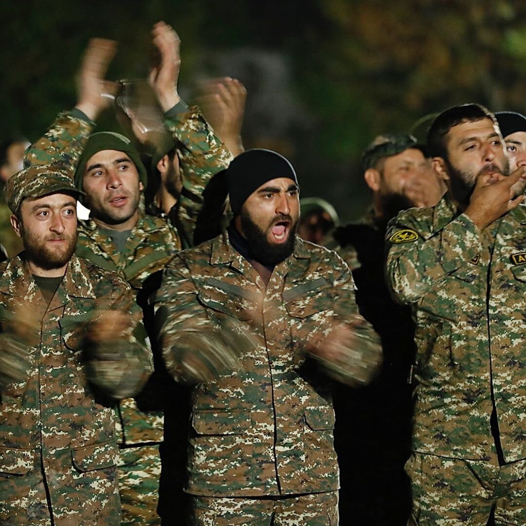 Из инстаграма Пашиняна. Возможно приветствуют призыв Пашиняна