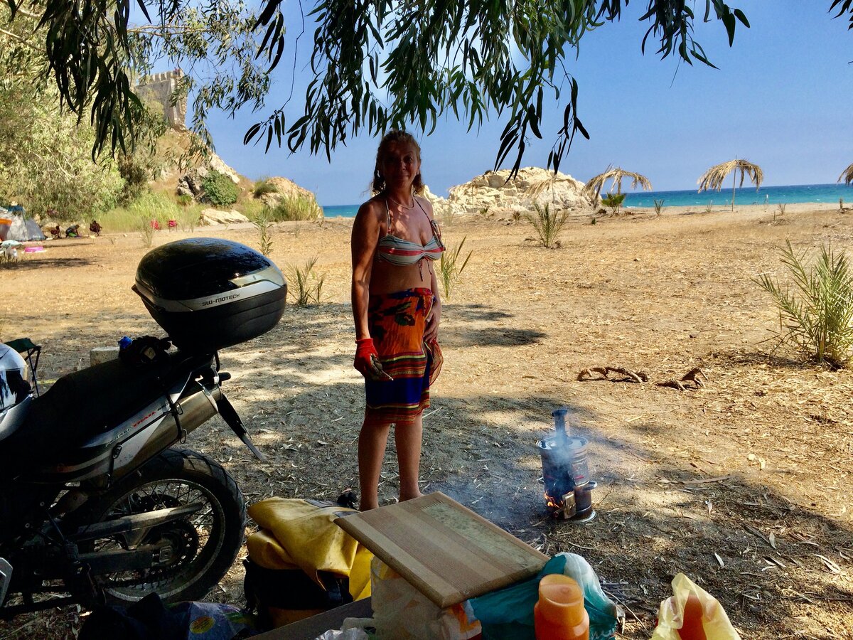 Возле смазанной цепи и чай вкуснее. Фото автора.