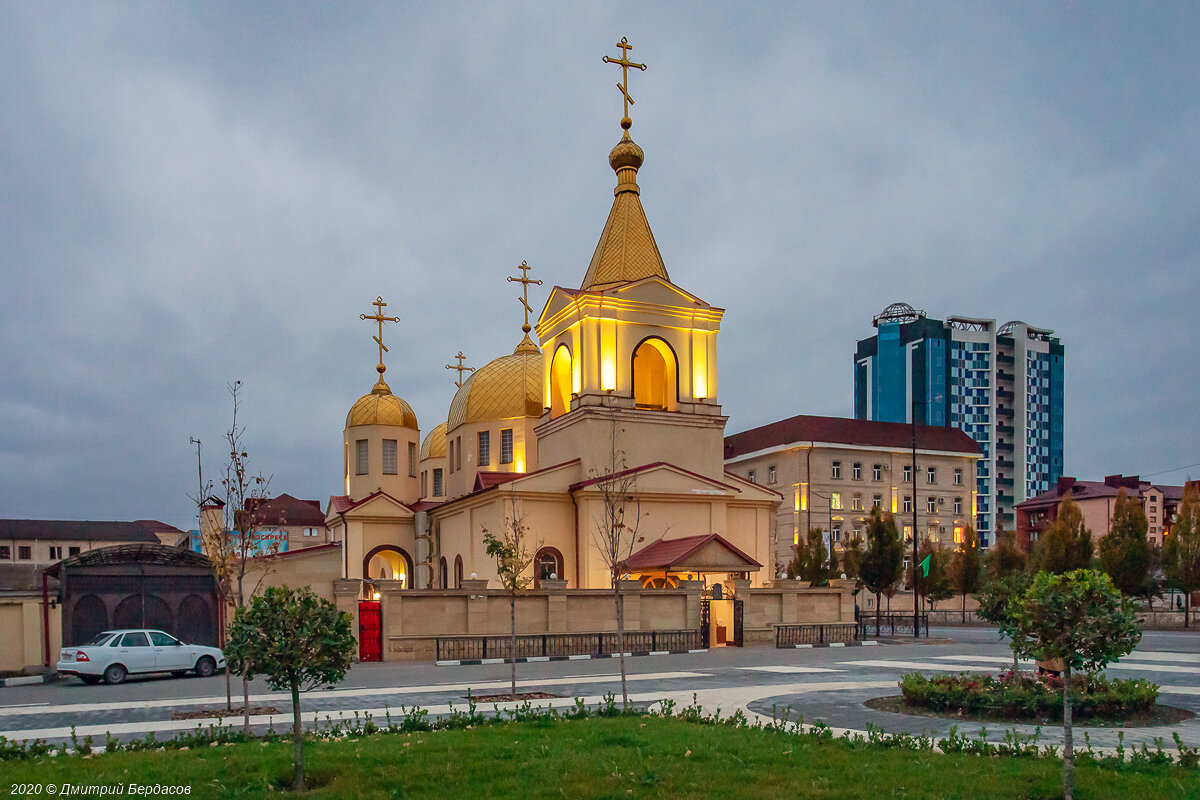 Церковь в городе