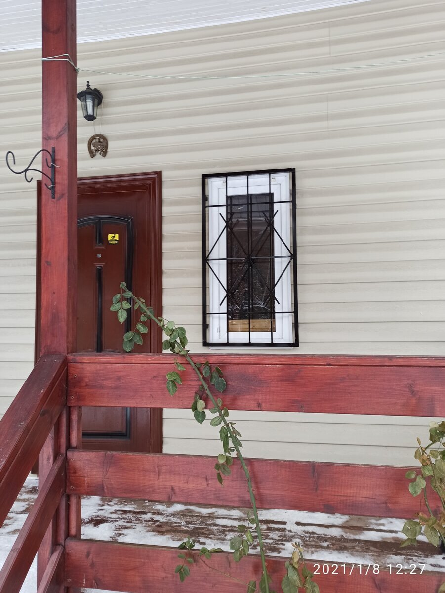 Изготовление и установка решеток на окна в каркасном доме