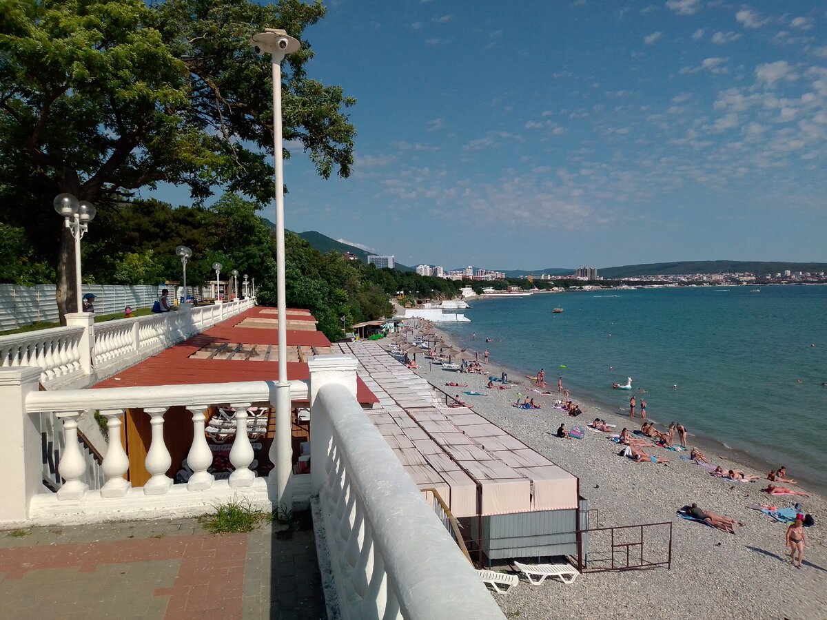 Сейчас во мне живет мечта о переезде на ПМЖ на юг к морю. 