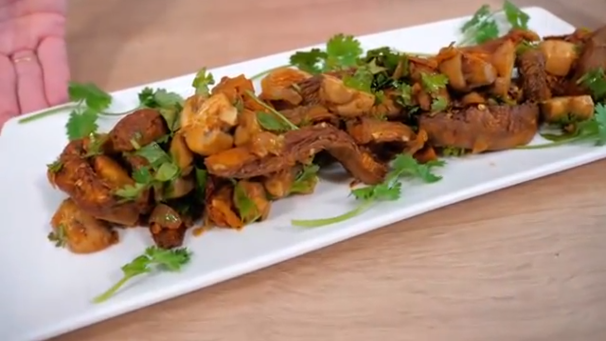 Готовлю блюда из сезонных и недорогих овощей. Три разных рецепта,заслуживающих вашего внимания. Очень вкусно,полезно и интересно. Приступаем к приготовлению)