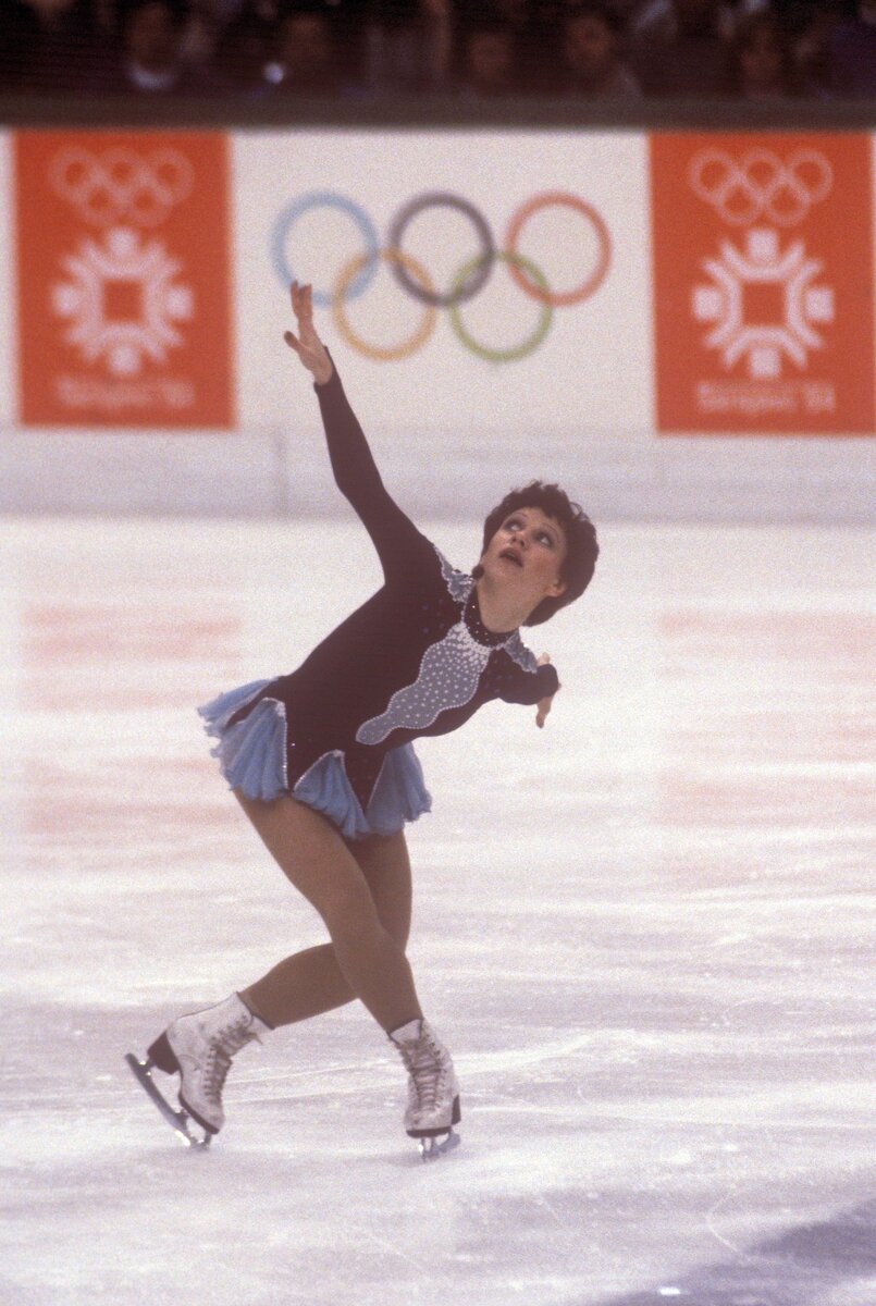 Кира Иванова. Мастер спорта международного класса, советская фигуристка. Бронзовый призёр Олимпийских игр 1984 г. в одиночном катании, серебряный призёр чемпионата мира, 4-кратный серебряный призёр первенств Европы, чемпионка СССР 1979 и 1981.