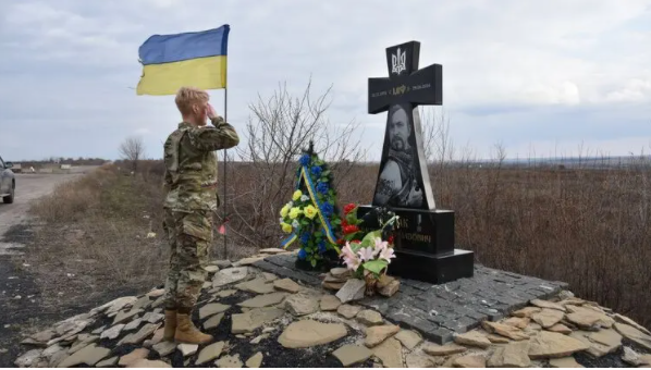 Бриттани Стюарт посетила Донбасс. Фото: пресс-служба Минобороны