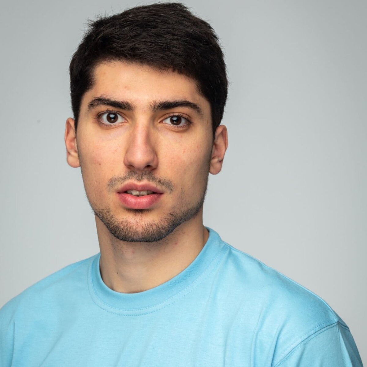 Эльдар Шейгасанов - автор данного блога и более 5 лет тренер гимнастики Айкуне