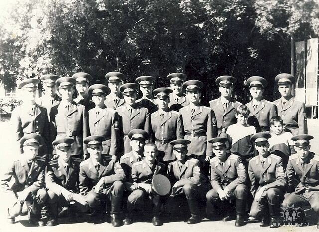 Тамбов. 1989 г. Наша группа на плацу училища. 