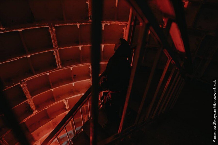 Бункер про. Игра бункер 24. Бомбоубежище. Кадры выхода из бункера. Бункер про.