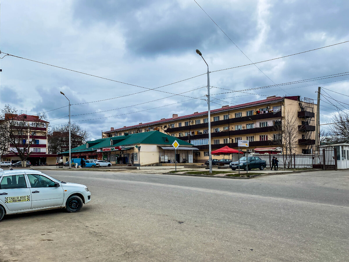 Спальный микрорайон Грозного Алды, или Черноречье, рядом с Грозненским  морем. Прогулялся по нему и посмотрел, как он живет | Прекрасное рядом |  Дзен