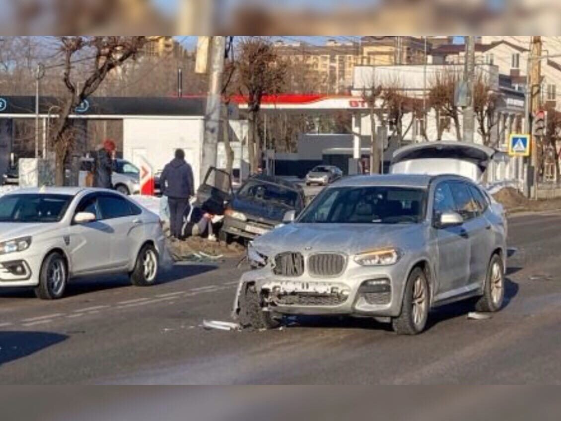 воронеж, средне-московская ул. полиция воронеж московский проспект. полиция воронеж московский проспект. дтп воронеж на московском проспекте бмв 520. московский проспект 13 воронеж.