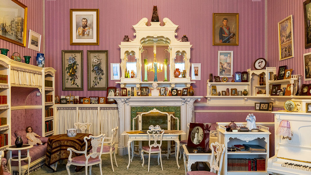 Сиреневый кабинет