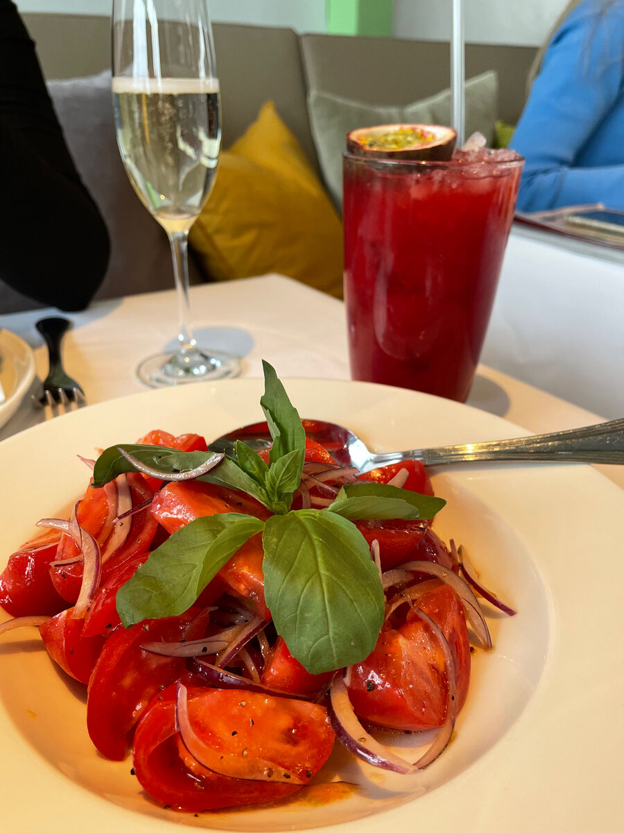 Узбекские помидоры с красным луком