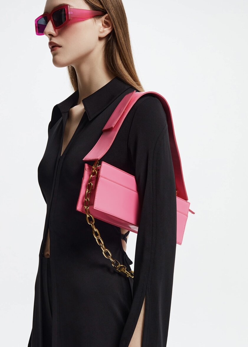 https://loverepublic.ru/catalog/aksessuary/sumki/218992/