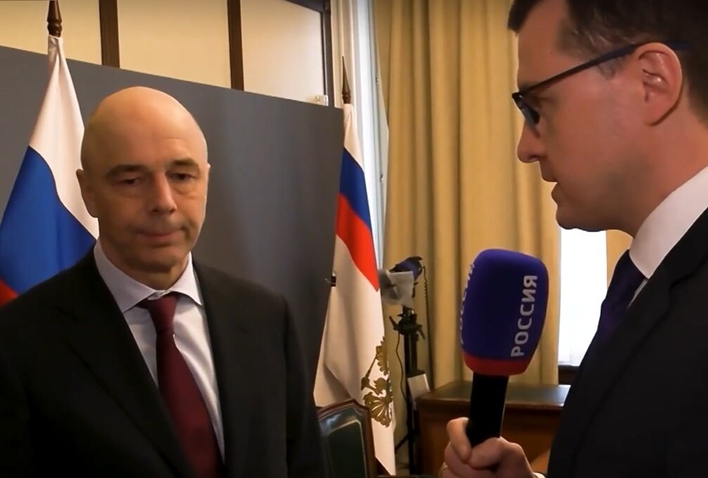 Антон Силуанов об индексации пенсий. Скриншот телепередачи "Москва. Кремль. Путин" от 13.03.2022 года.