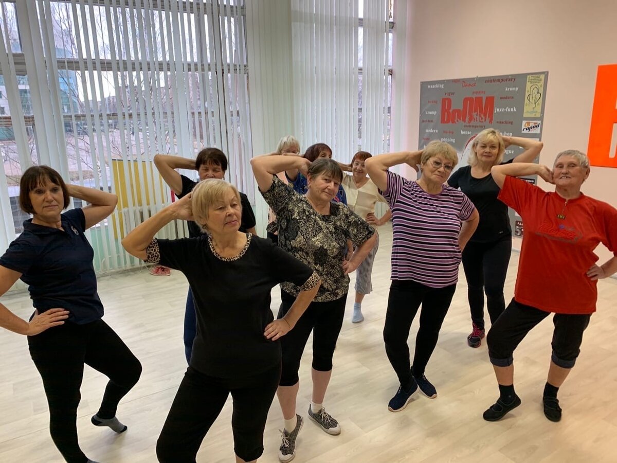 Фото автора. Занятия танцами в фонде "Звездный порт" при поддержке программы "Место встречи - диалог"