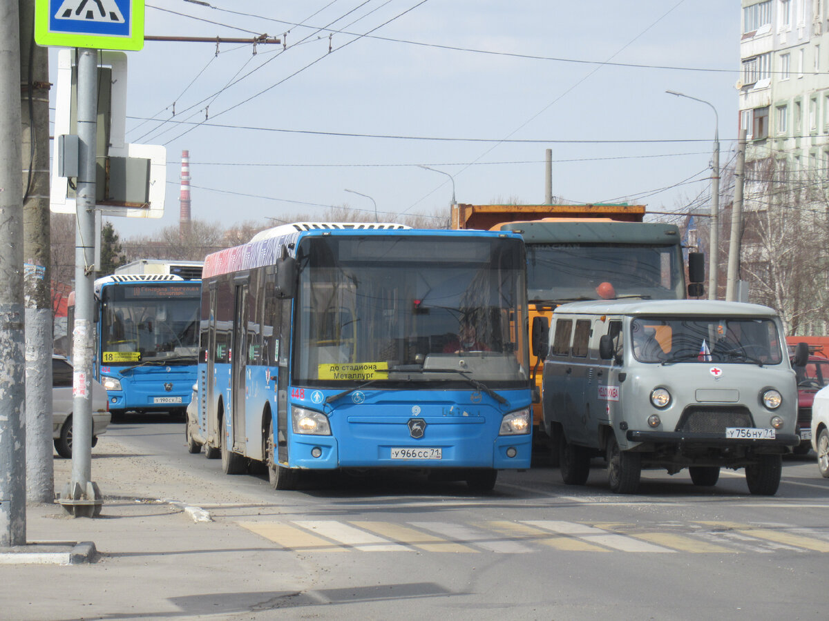 Автобусы ЛиАЗ-4292, ул. Ложевая, 08.04.2022