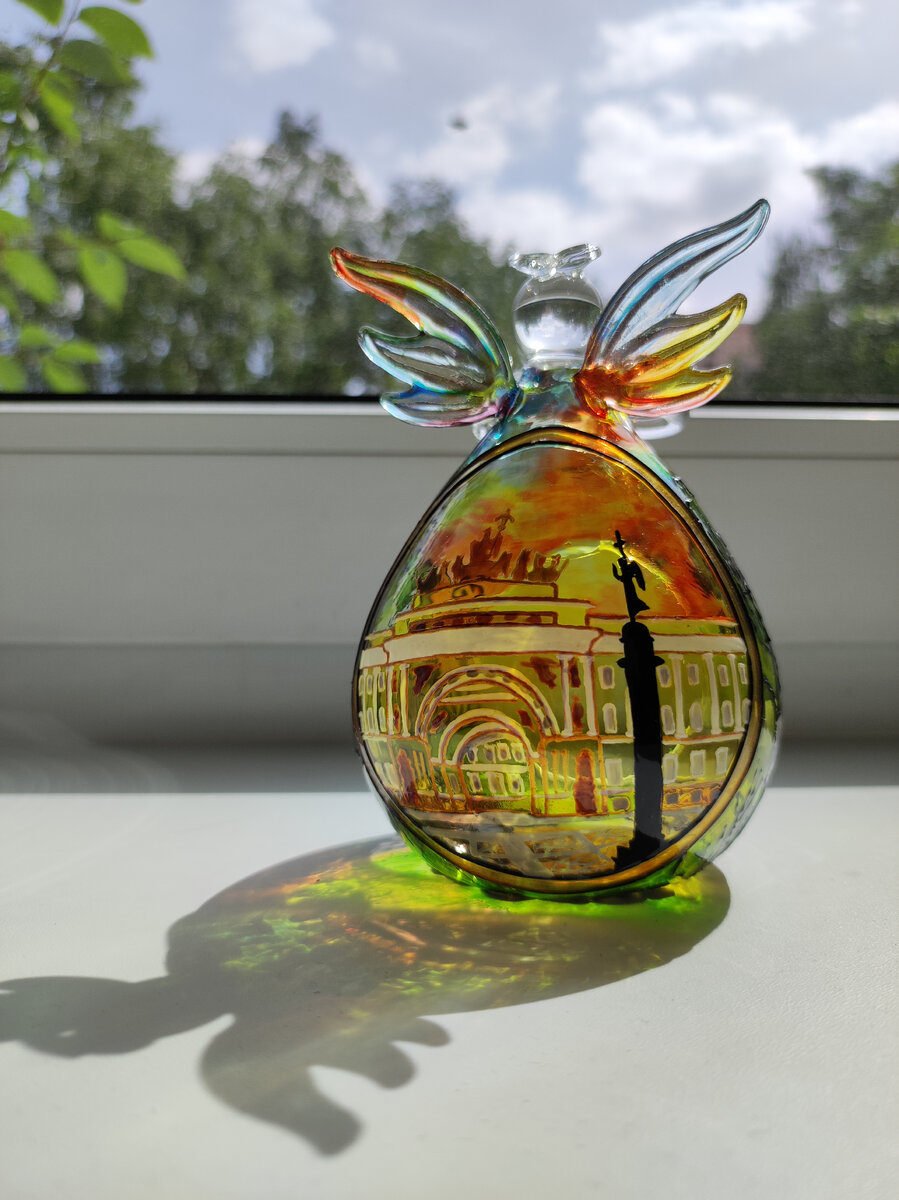 Успела поймать утром солнечные лучи. 