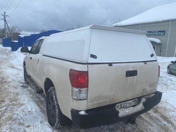 Toyota Tundra с кунгом Triffid Pro