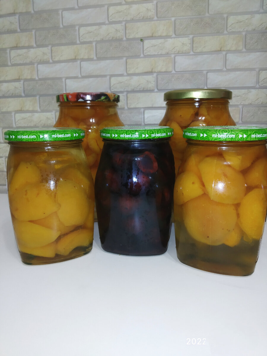 Компоты из абрикосов и черешни 