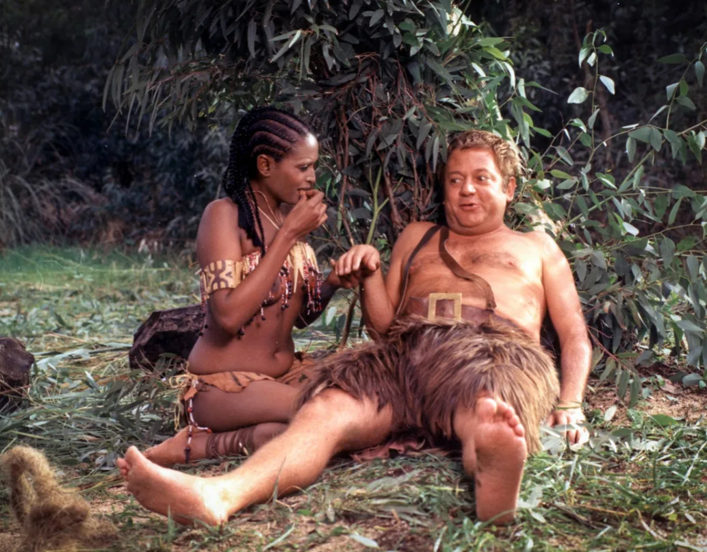 Чем дольше работаю по найму, тем больше хочу свалить на необитаемый остров и забить большой и длинный на эту обыденную и рутинную жисть. 