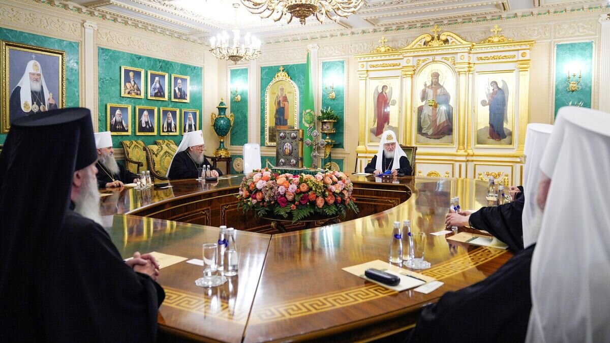    Патриарх Московский и всея Руси Кирилл на заседании Священного синода Русской православной церкви в зале заседаний Даниловского монастыря в Москве© РИА Новости / Пресс-служба Патриарха Московского и всея Руси