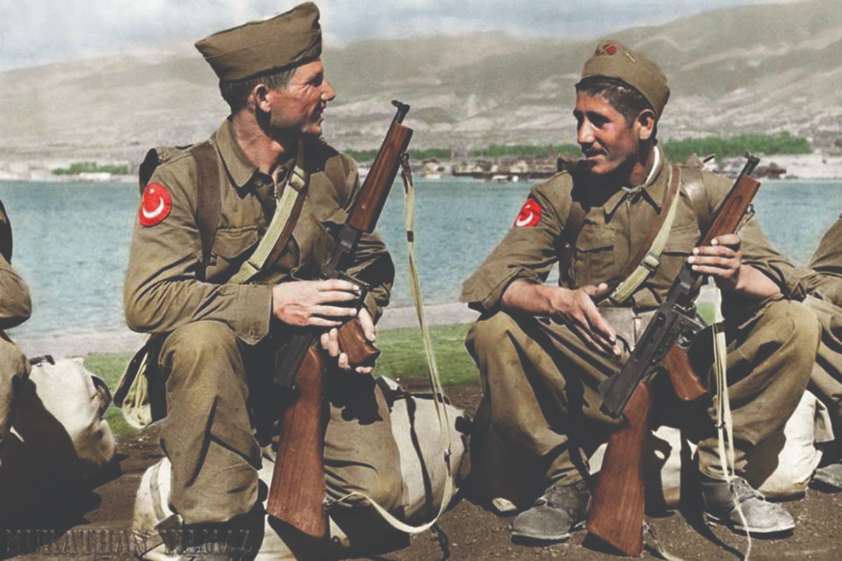 Турция во время первой мировой войны. Турские солдаты 2 мировой войны. Турецкие солдаты второй мировой. Турецкая армия во второй мировой. Турецкий солдат второй мировой войны.