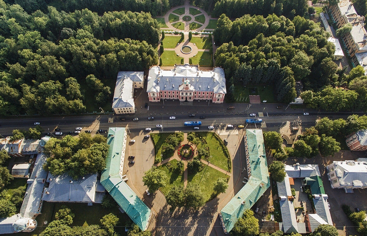 Тимирязевка. РГАУ МСХА Тимирязева Москва. Исторический парк Тимирязевской Академии. Тимирязевская Академия территория. Тимирязевская Академия вид сверху.