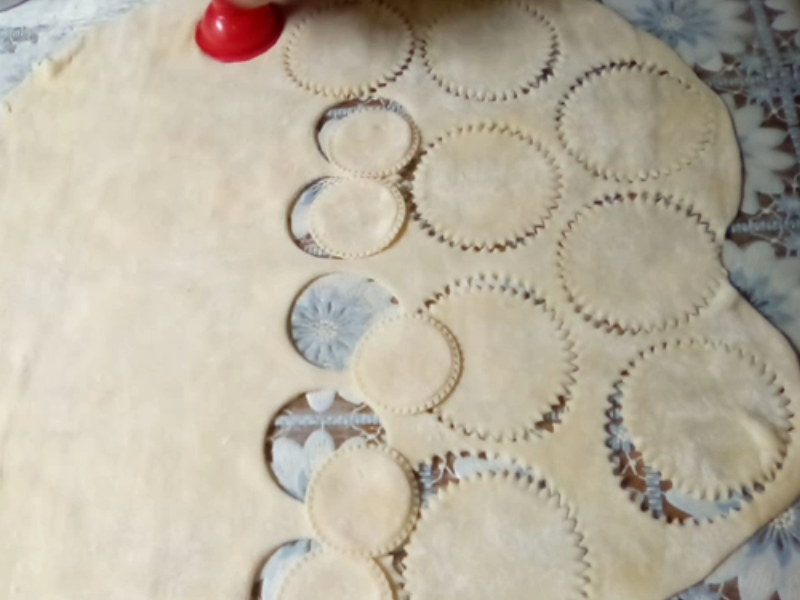 вырезаем кружочки