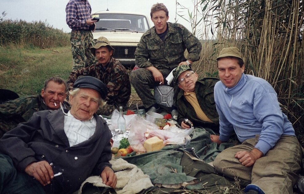 Раскладной пикник-стол ГРИПСХОЛЬМ с покрытием купить в Москве недорого - АВК Мебель