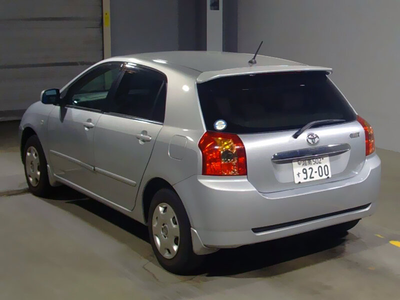 Фото с аукциона Toyota Allex ZZE122-0222743 1ZZ 2005 (вид сзади)