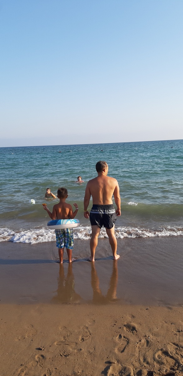 "Тренировочный зал" через несколько часов после утреннего занятия. 