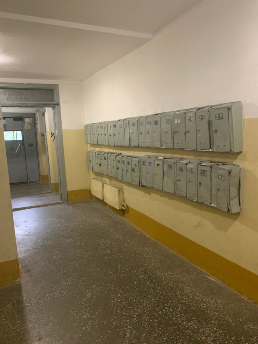 Хотя это дом ещё достаточно "высокой культуры быта"