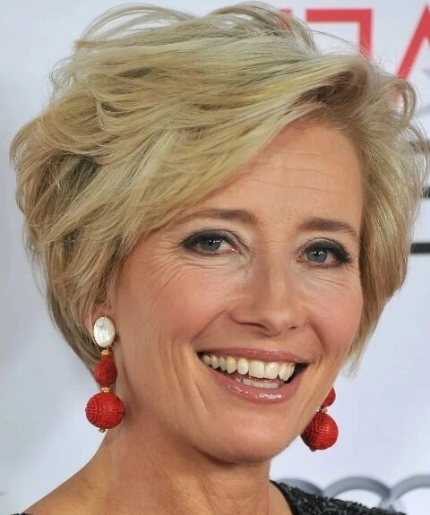 Прическа с нарочитой небрежностью