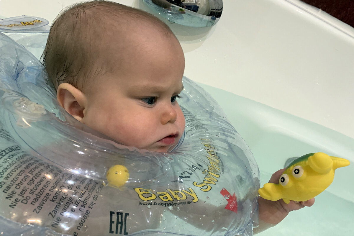 Фото автора. Яндекс Дзен | Купаем Ларию в воде 32-33 ˚С