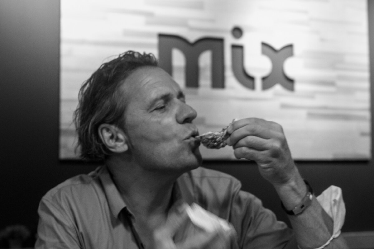 Дегустация устриц Gillardeau - Жилардо в ресторане Микс, Ла Пинеда 