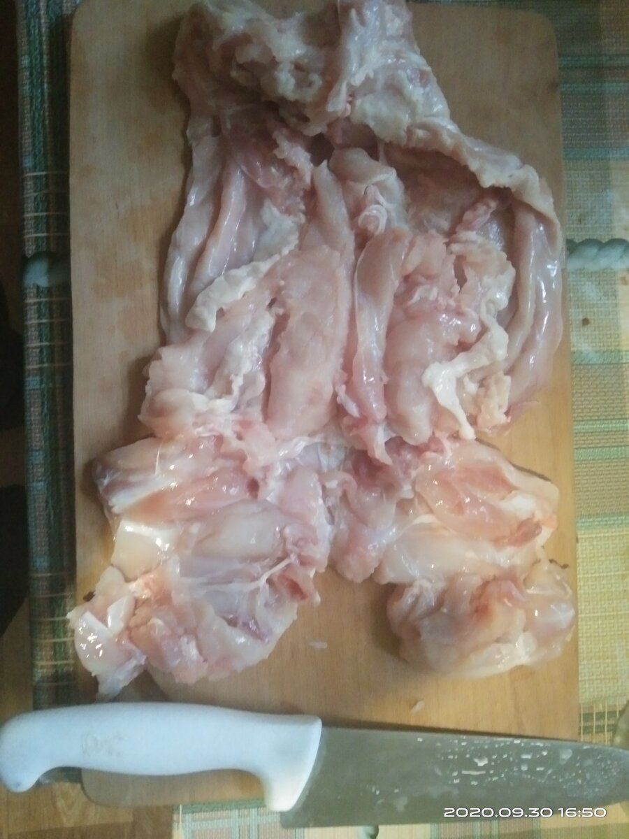 У нас примерно 1кг филе получилось или, как назвала моя жена "мякушки")))