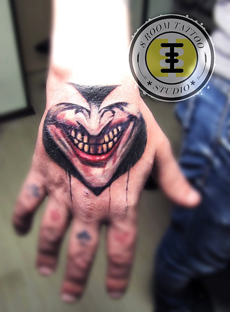 Главный заклятый враг Бэтмена - весельчак и балагур Джокер