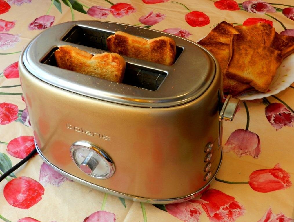 Мы любим жарить тосты.