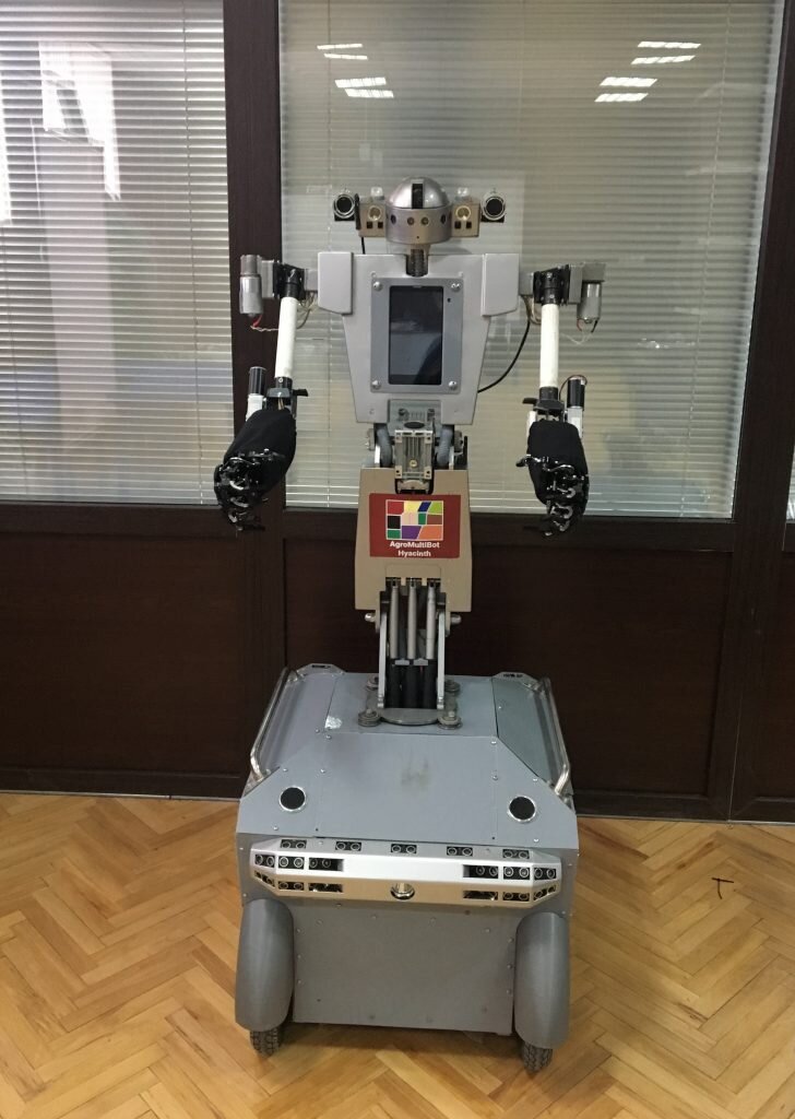 Мультиагентный робототехнический комплекс для уборки плодоовощной продукции в защищенном грунте (источник: КБНЦ РАН)