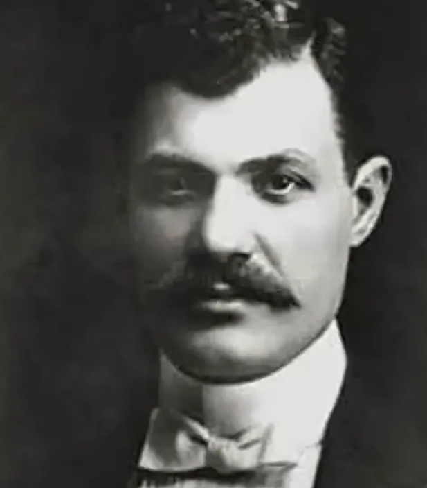 Моррис Купер, основатель бренда