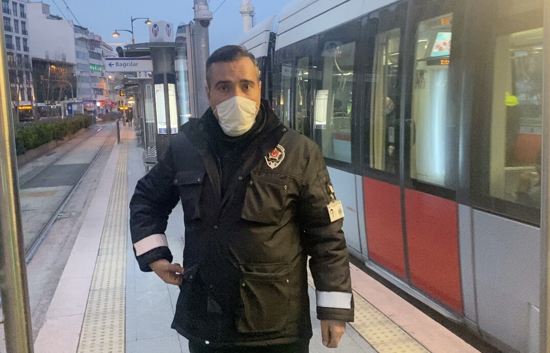 Тот самый охранник трамвайного турникета.