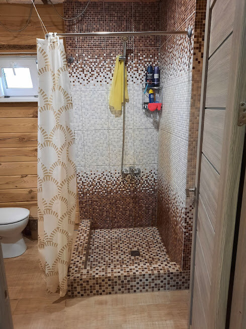 Плитка - имитация мозаики.