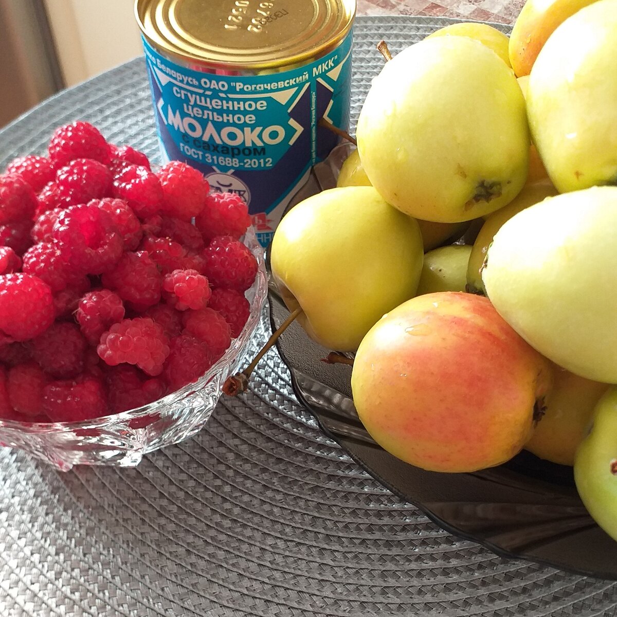 Пюре из ароматных яблок и малины со сгущёнкой (сладкая фруктово-ягодная  заготовка на зиму) | Сундучок Шефа | Дзен